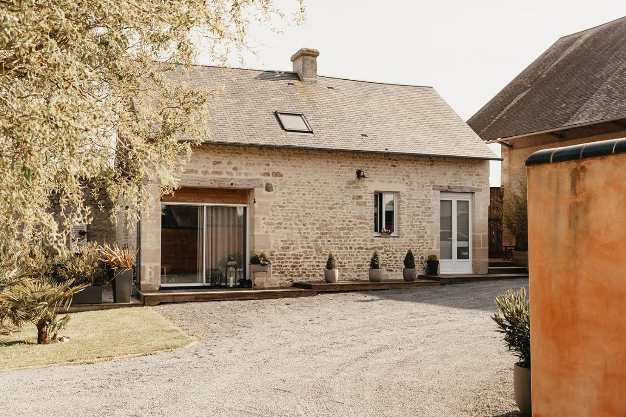 Gites De Charme Pour 2 Au Calme Aux Portes De Bayeux By Le Clos Poulain Nonant Esterno foto